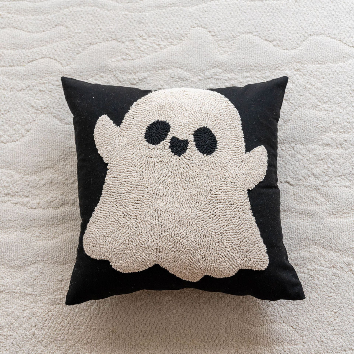Halloween Decorative Pillow Set: Modern Seasonal Style