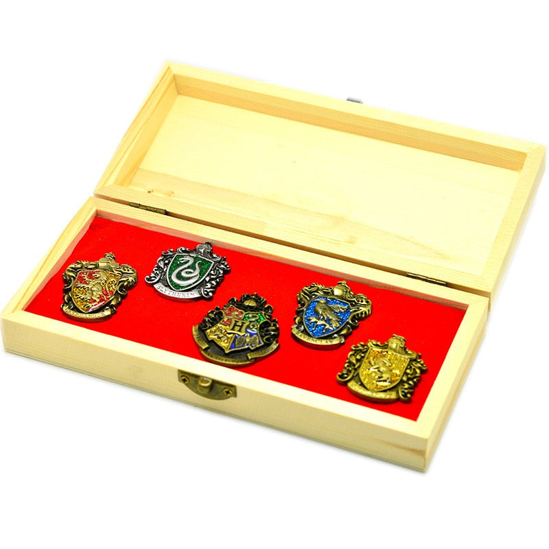 Harry Potter-Inspired 7-Piece Metal Gift Set for Fans