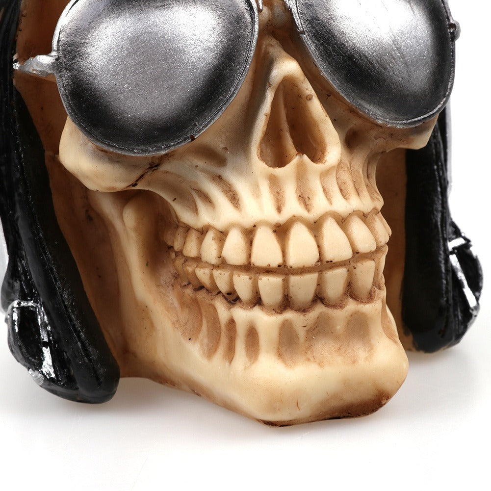 Skull Aviator Decor: Detailed Resin Display Ornament