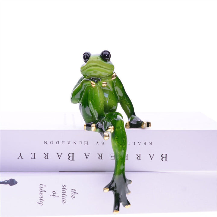Frog Couple Resin Ornaments for Playful Home Decor