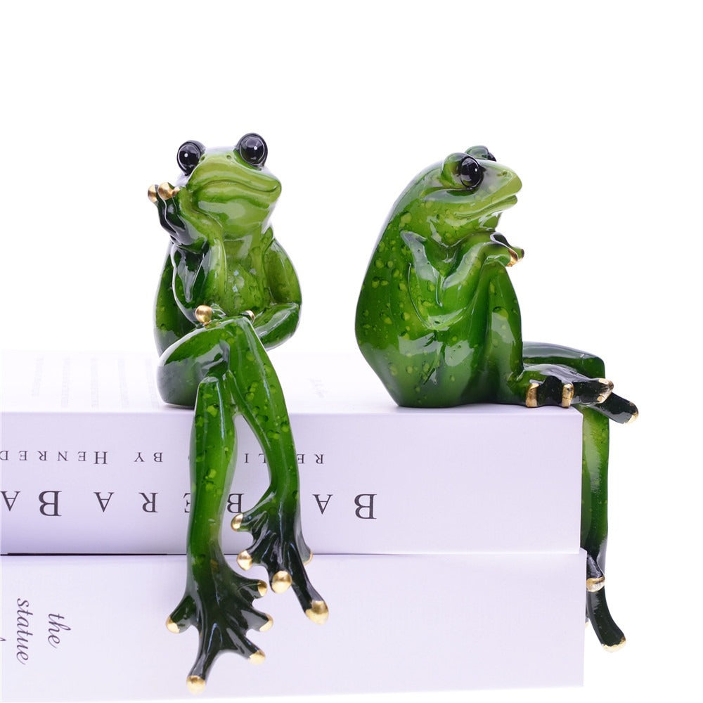 Frog Couple Resin Ornaments for Playful Home Decor