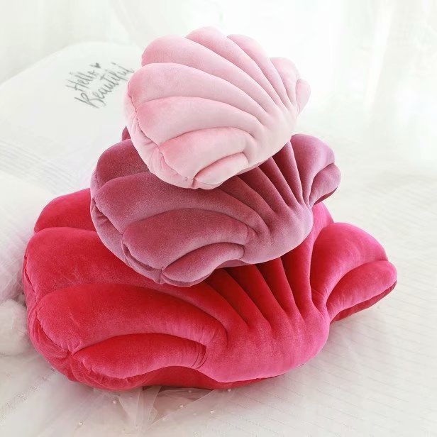 Sculptural Shell Cushion for Colorful Sofa Room Decor