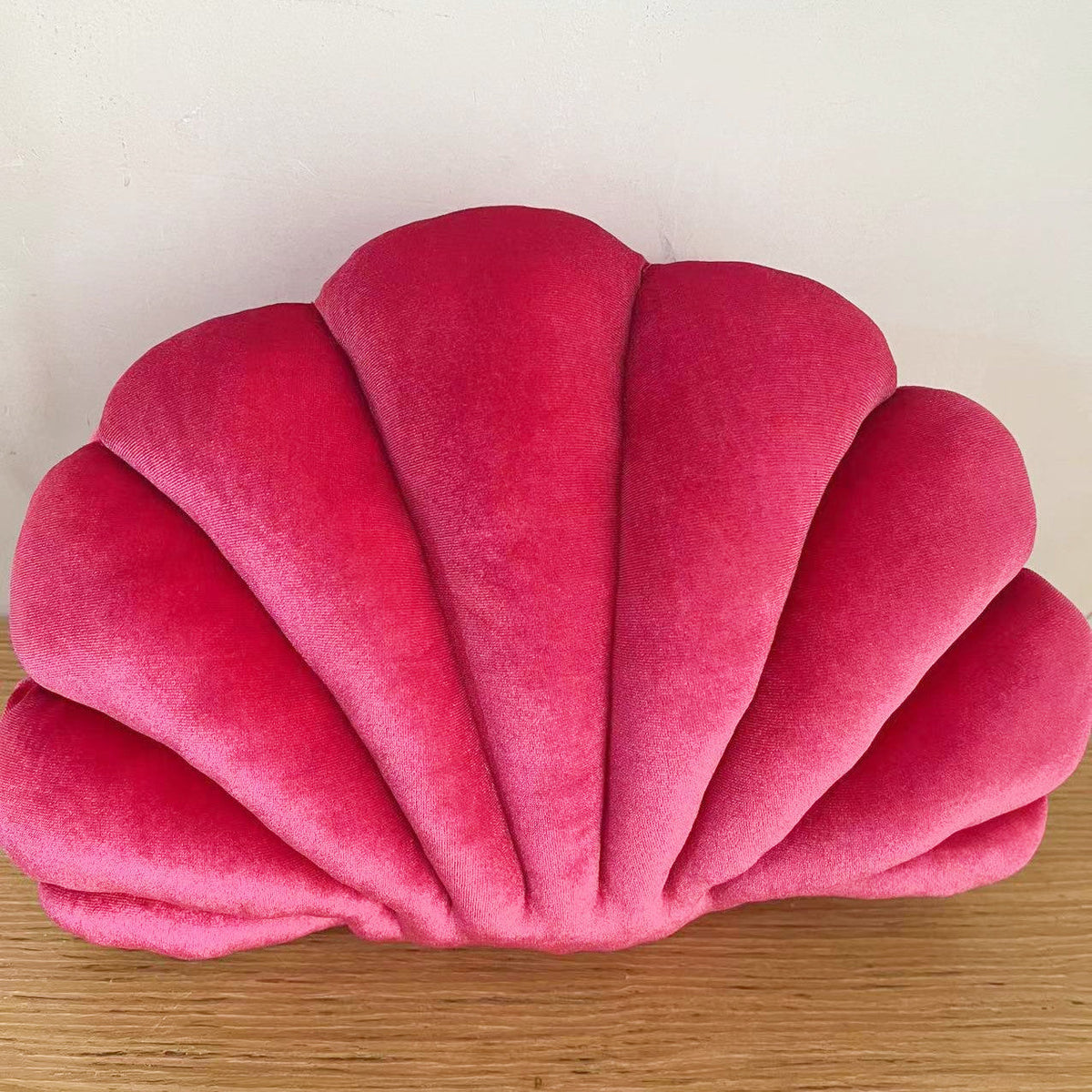 Sculptural Shell Cushion for Colorful Sofa Room Decor