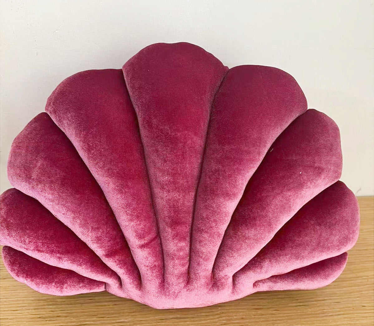 Sculptural Shell Cushion for Colorful Sofa Room Decor