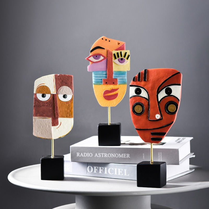 Abstract Face Sculpture Decor for Modern Living Rooms