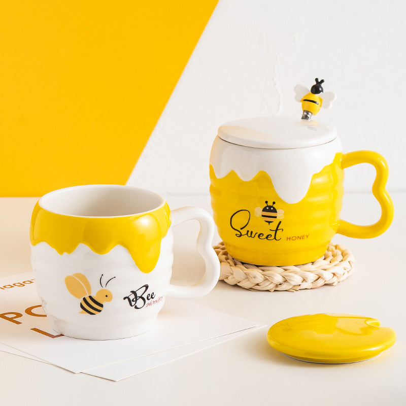 Cute Honey Bee Ceramic Mug With Lid for Coffee Lovers