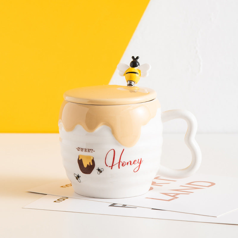 Cute Honey Bee Ceramic Mug With Lid for Coffee Lovers