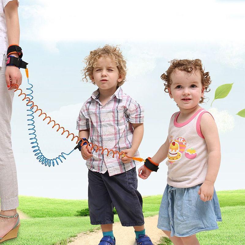 Child Safety Wrist Link for Safer Crowded City Walks