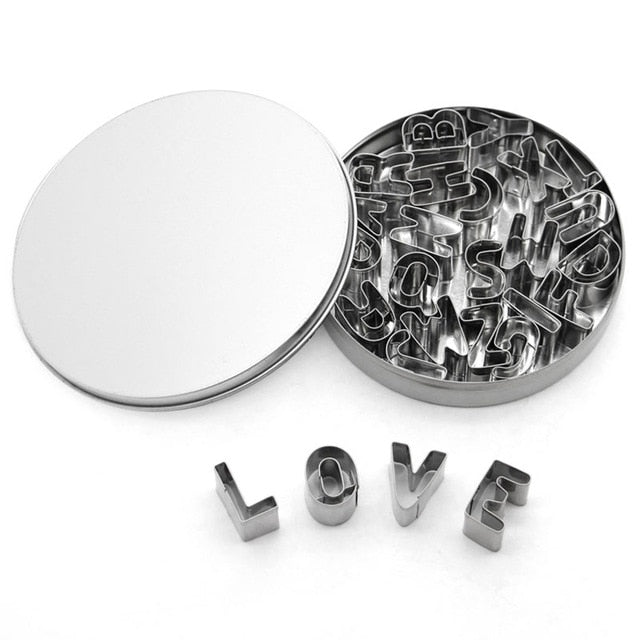 Stainless Steel Cookie Cutter Set With Storage Tin