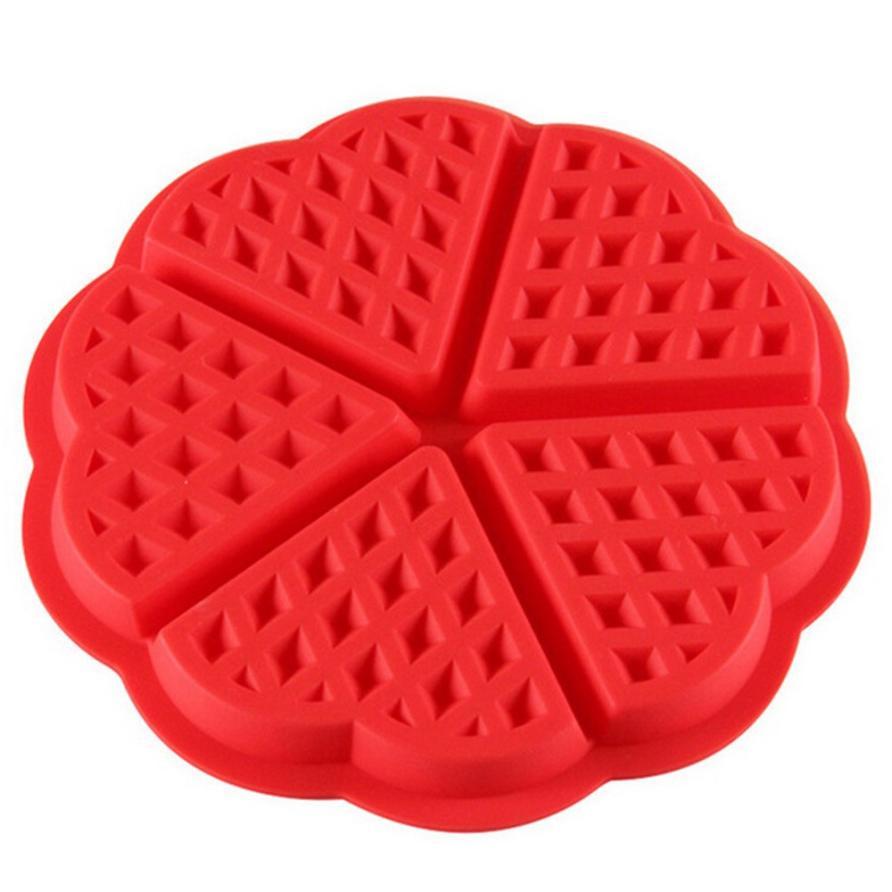 Heart Silicone Waffle Mold: Five Mini Heart Waffles
