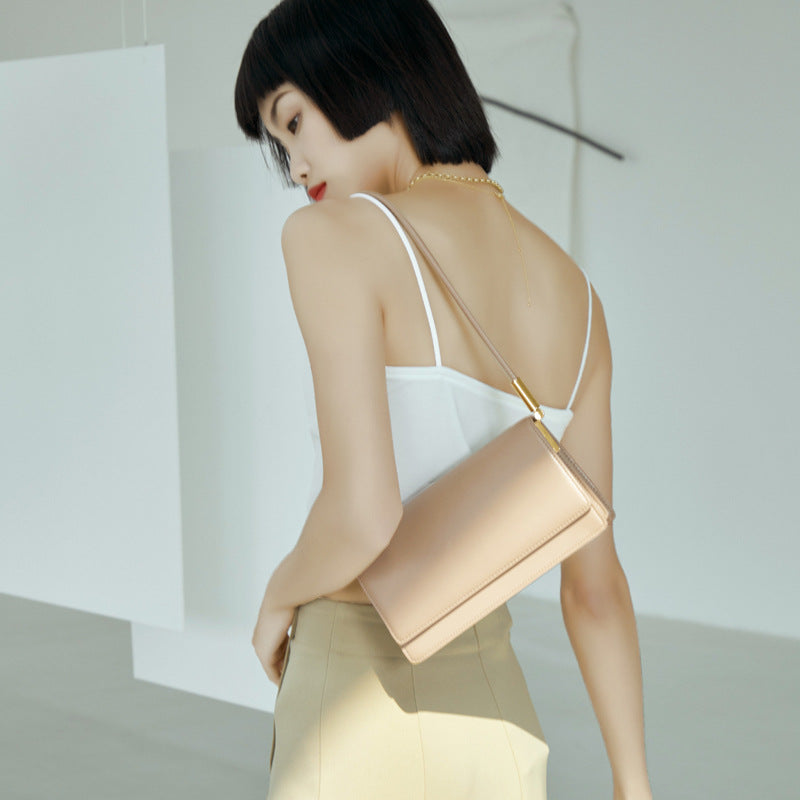 Leather Shoulder Bag for Polished Retro Everyday Style