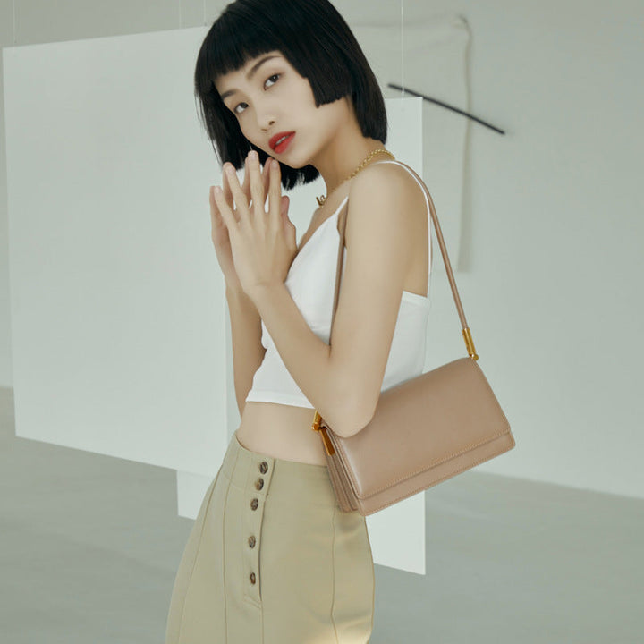 Leather Shoulder Bag for Polished Retro Everyday Style