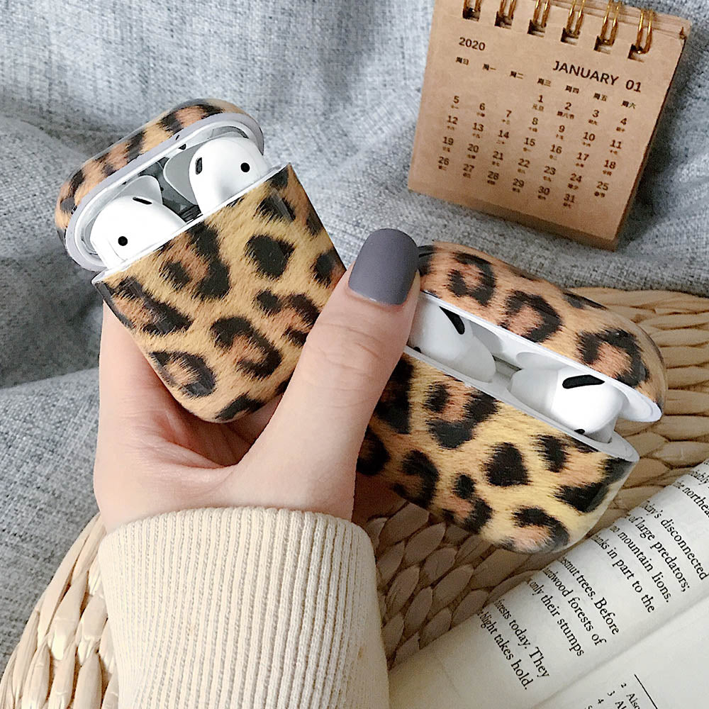 Leopard Print AirPods Pro 2 Case with Wireless Charging
