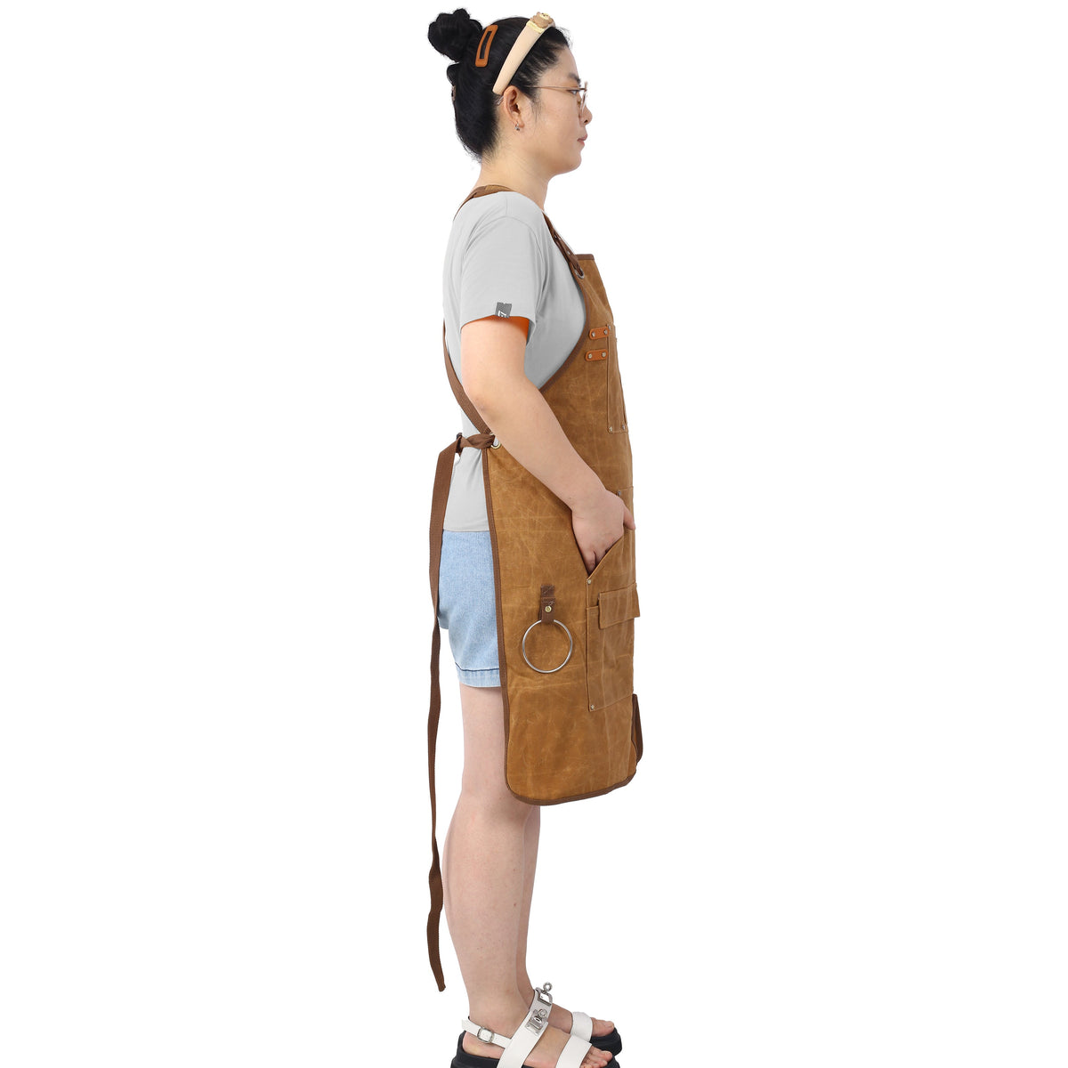 Heavy-Duty Waxed Canvas Carpenter Apron with Tool Pockets
