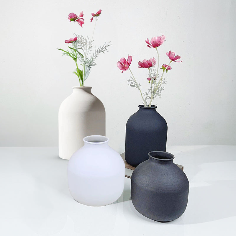 Matte Black Metal Vase for Modern Floral Displays