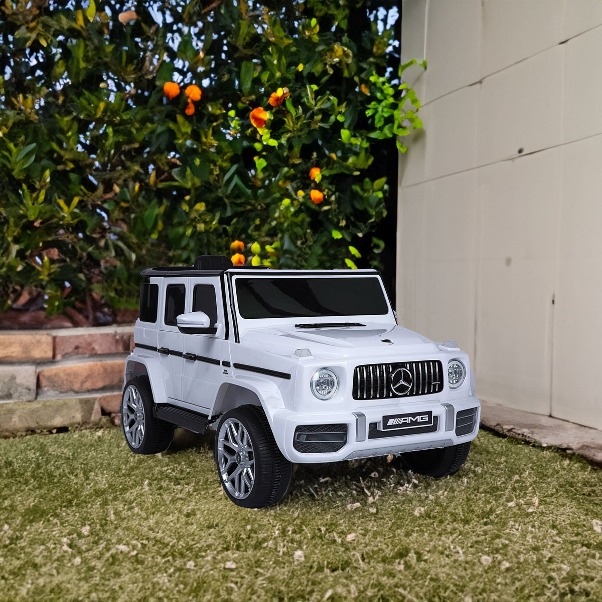 Mercedes-Benz G63-Style 12V Ride-On Car With Remote