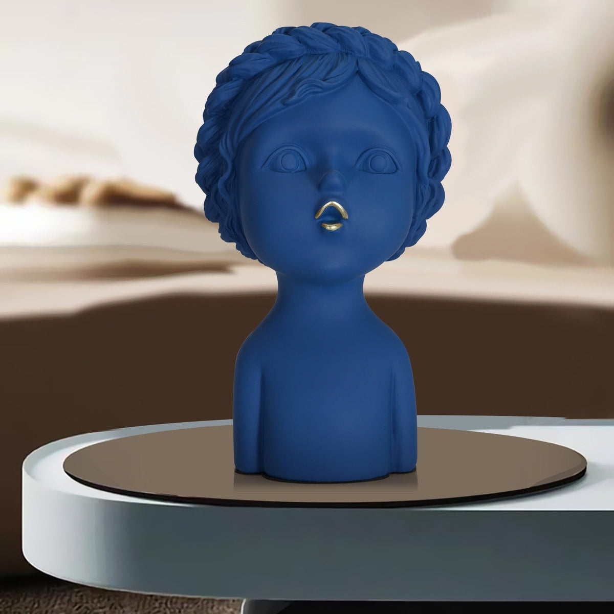 Minimalist Resin Girl Ornament for Modern Shelf Decor