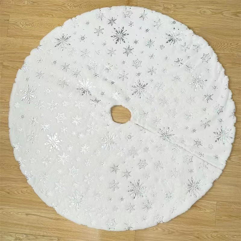 Plush Christmas Tree Skirt for Elegant Snowy Decor