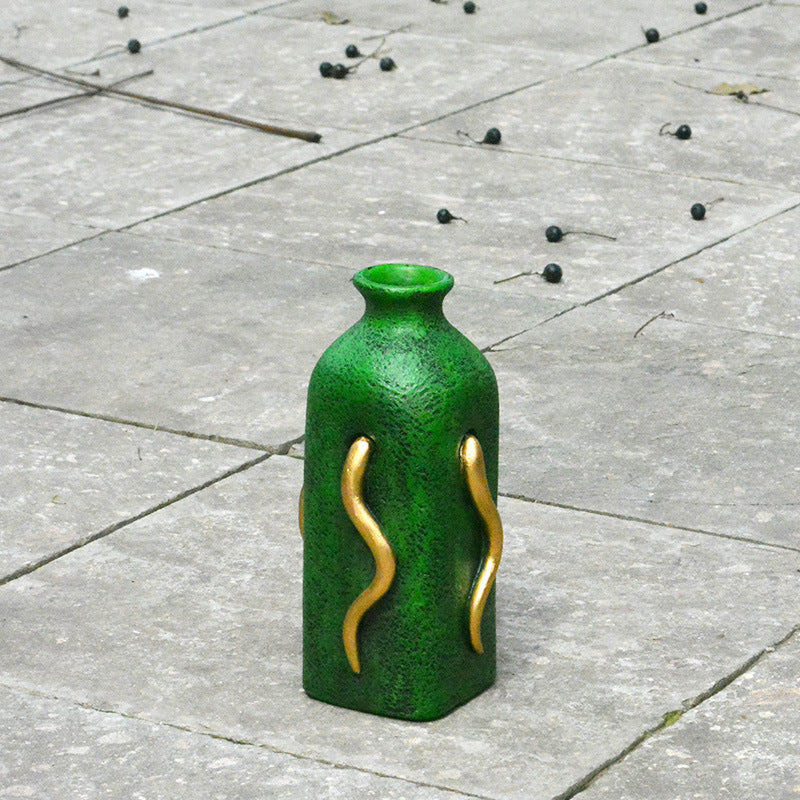 Resin Decorative Vase With Sculptural Tabletop Style