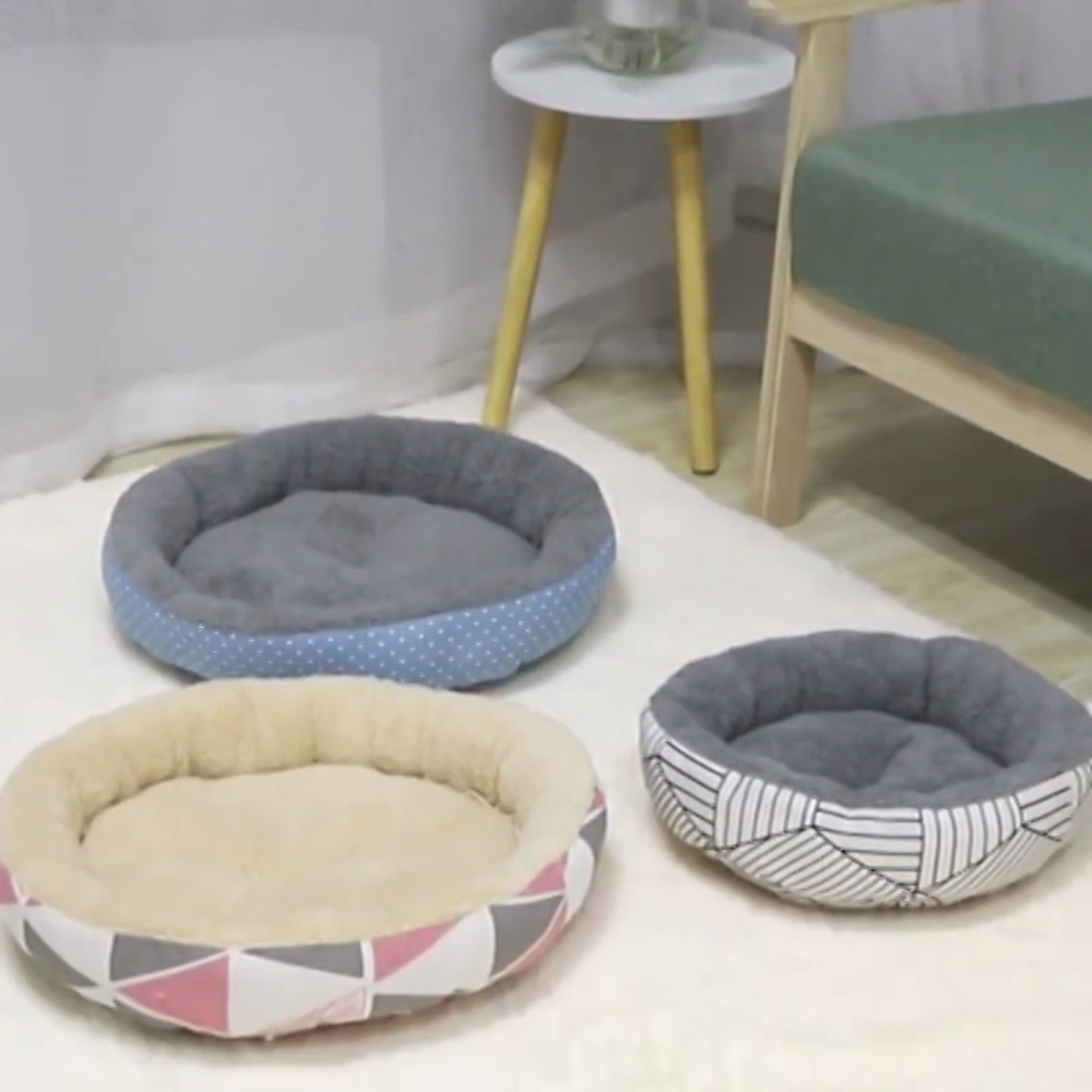 Plush Cat & Small Dog Bed for Cozy Curling Comfort