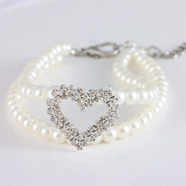 Pet Pearl Collar with Rhinestone Heart for Photo Days