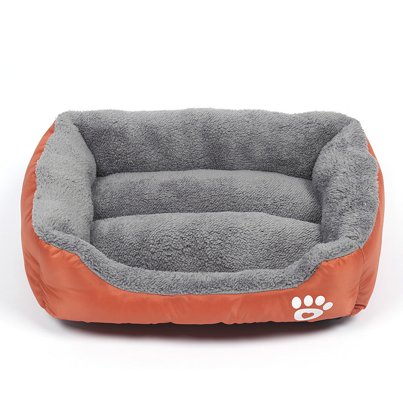 Fleece Pet Bed with Waterproof Bottom for Cozy Rest