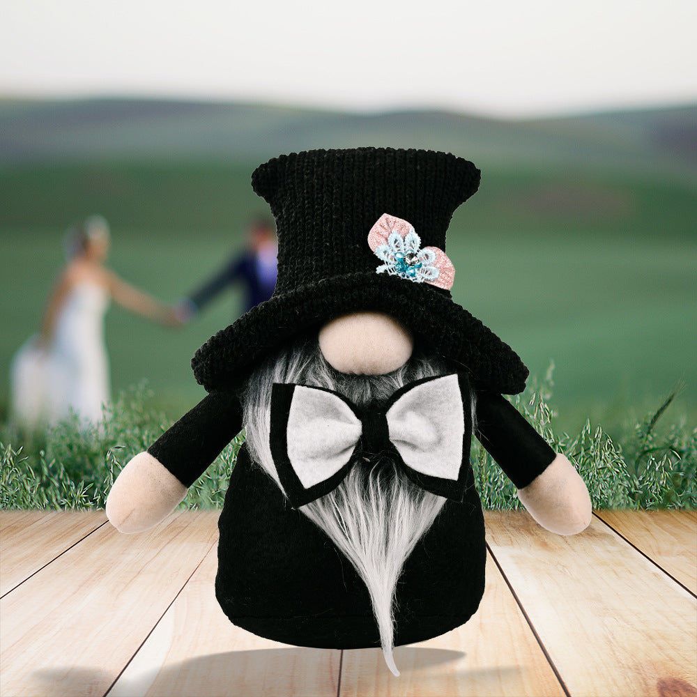 Wedding Gnome Couple Decor for Romantic Home Displays
