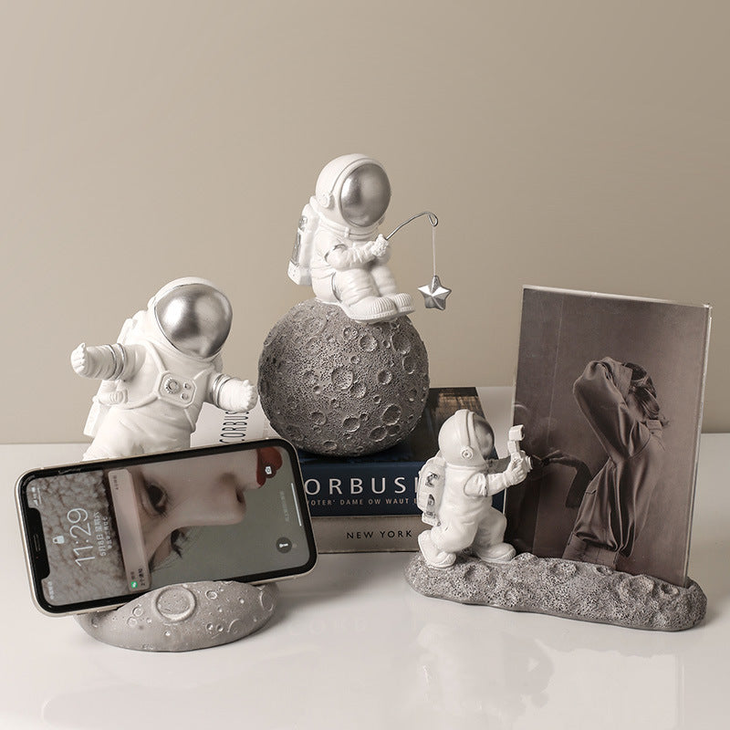 Astronaut Moon Decor for Whimsical Nordic Home Rooms