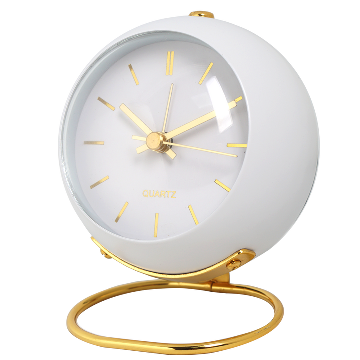 Nordic Desk Clock With Charming Analog Time Display