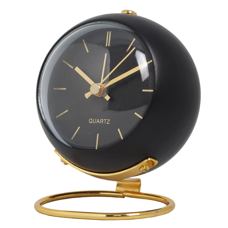 Nordic Desk Clock With Charming Analog Time Display