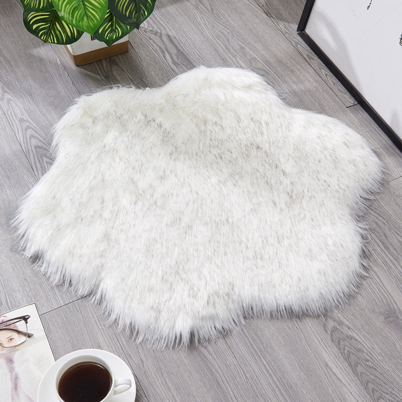 Plum Shape Faux Fur Rug for Warm Nordic Floor Comfort