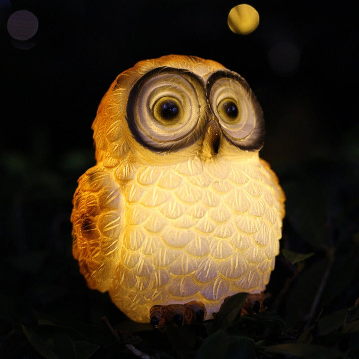 Solar Garden Owl Statues That Glow Softly After Dark