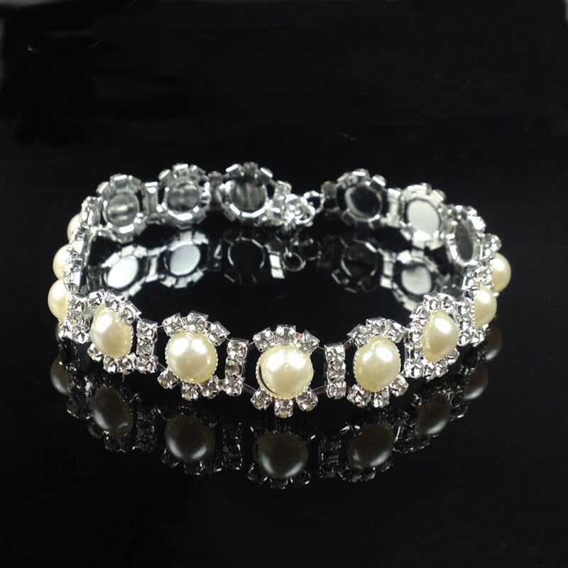 Pearl Pet Collar Necklace for Elegant Photo Moments