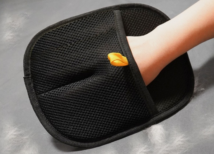 Pet Hair Removal Glove for Cats & Dogs | Two-Way Brush
