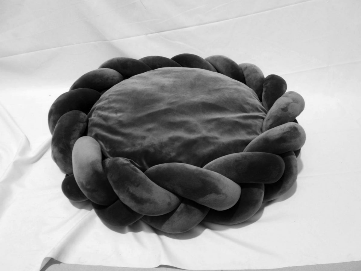 Round Plush Pet Bed for Cozy, Supported Everyday Naps