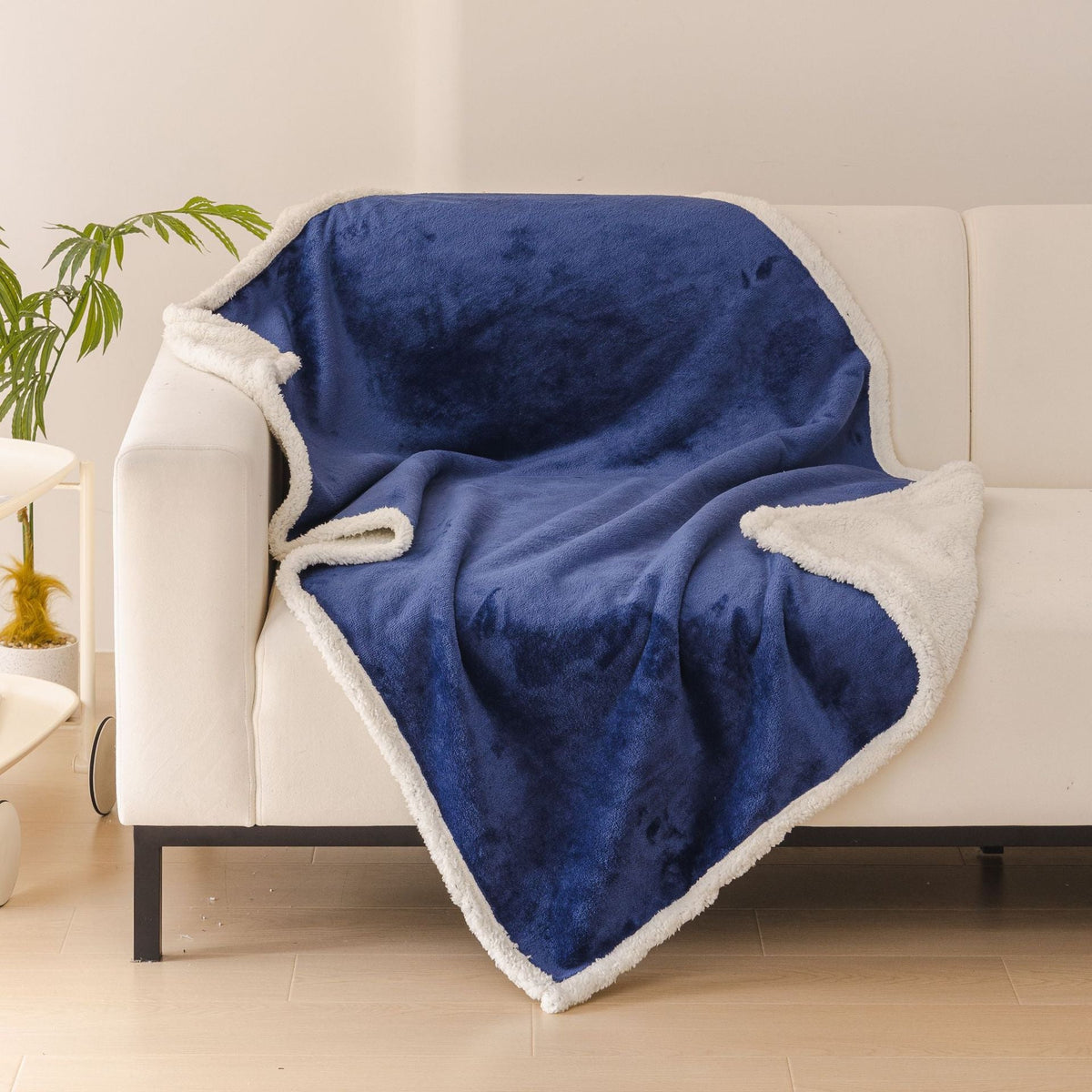 Waterproof Pet Blanket for Cozy Furniture Protection