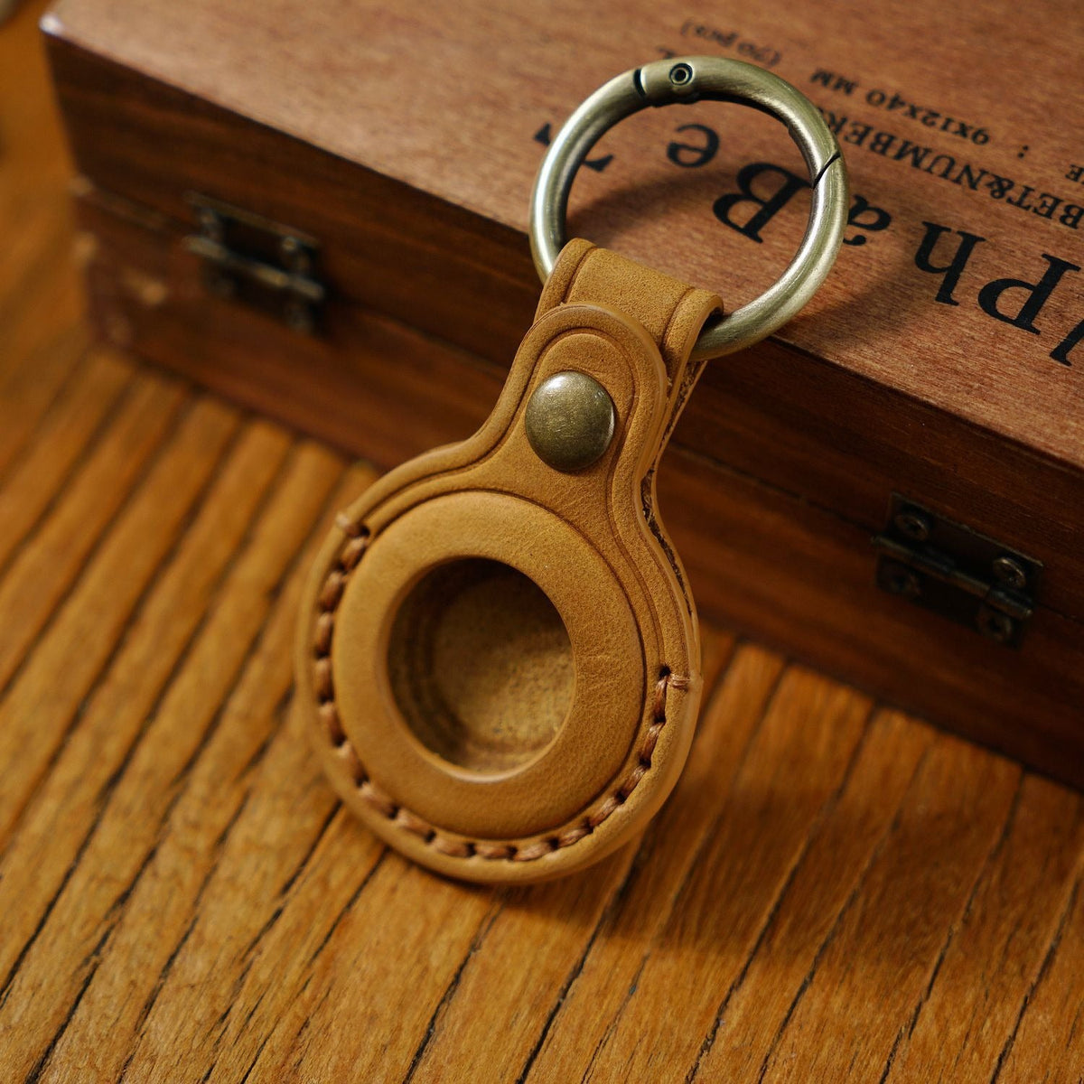 Leather AirTag Keychain Holder for Keys & Pet Collars