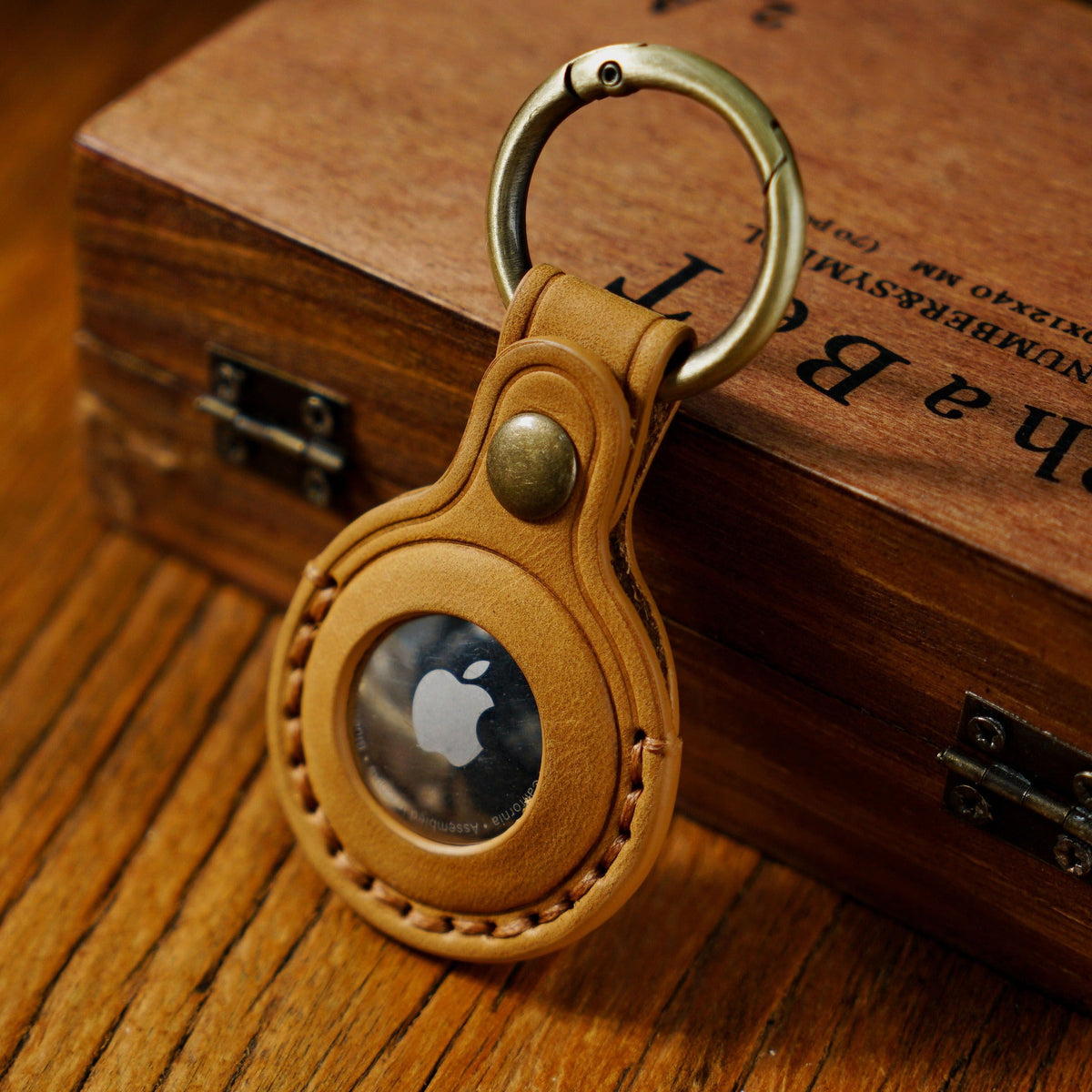 Leather AirTag Keychain Holder for Keys & Pet Collars