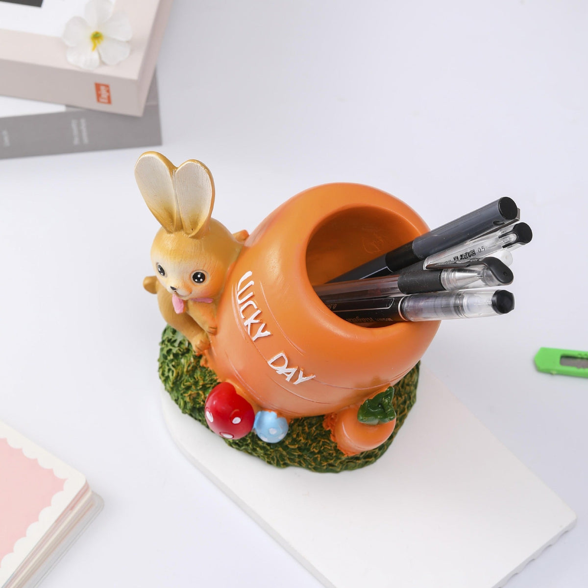 Rabbit Desk Organizer: Carrot-Shaped Pen Holder Decor