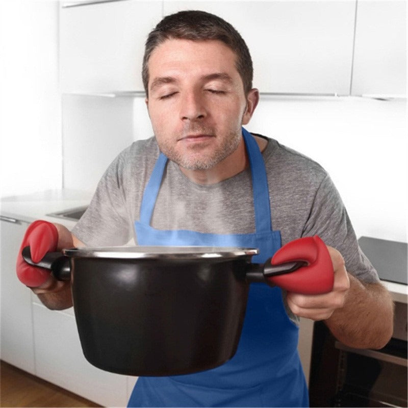 Red Silicone Pot Handle Grips: Lobster Claw Heat Guard
