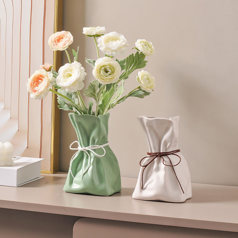 Resin Vase for Living Rooms | Sculptural Table Decor