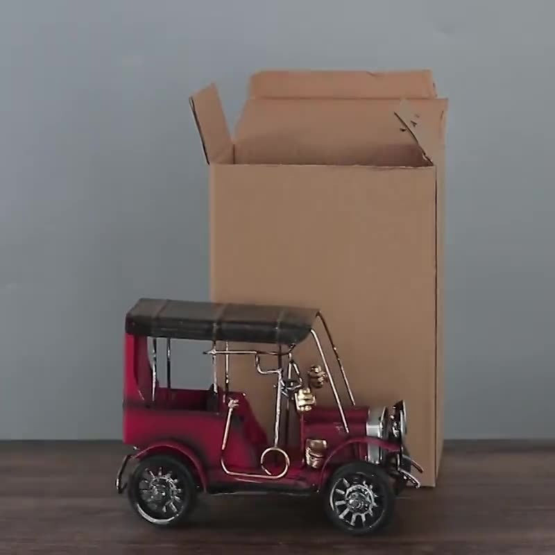 Retro Metal Car Ornament for Nostalgic Home Decor Display