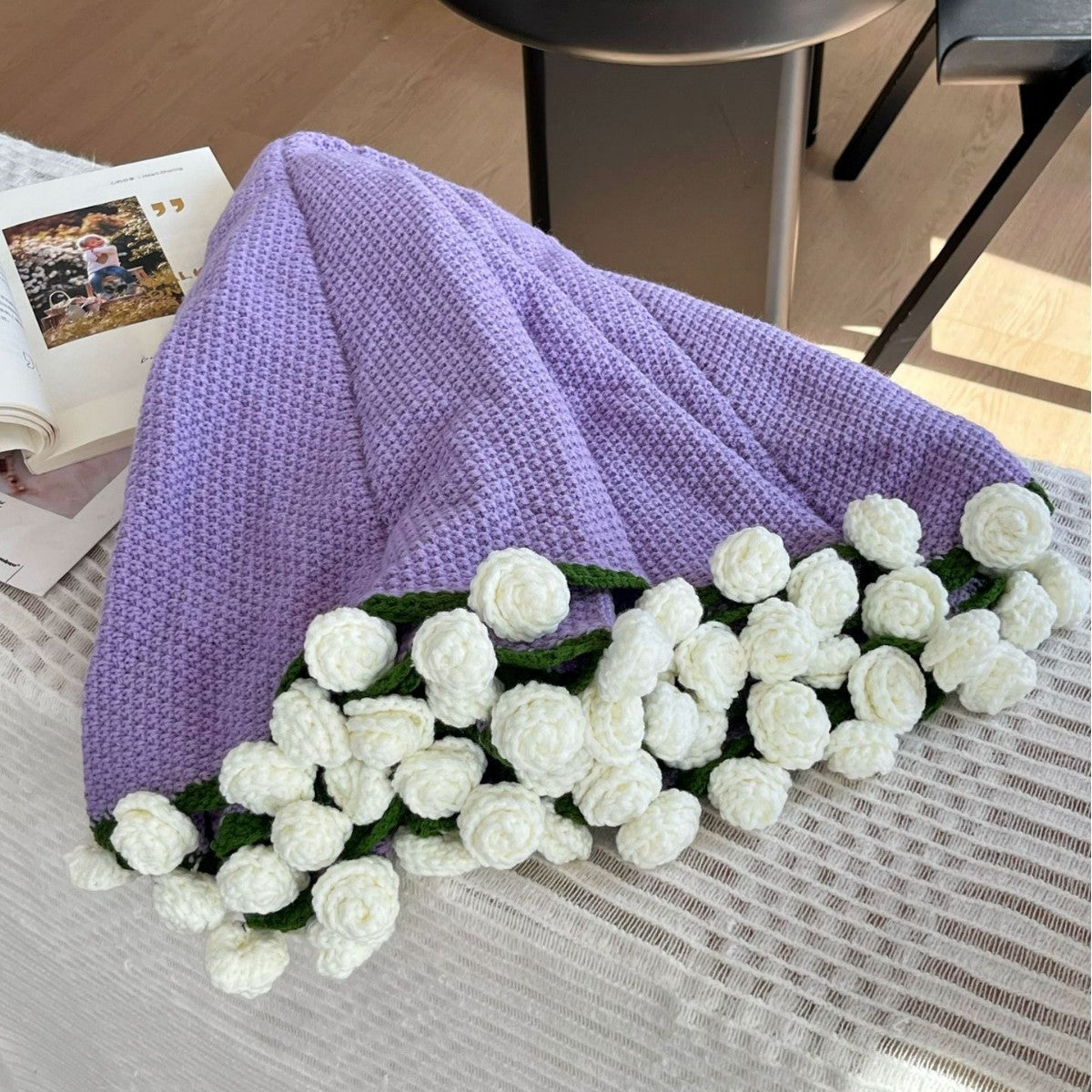 Rose Bouquet Blanket – Handwoven Floral Cozy Decor