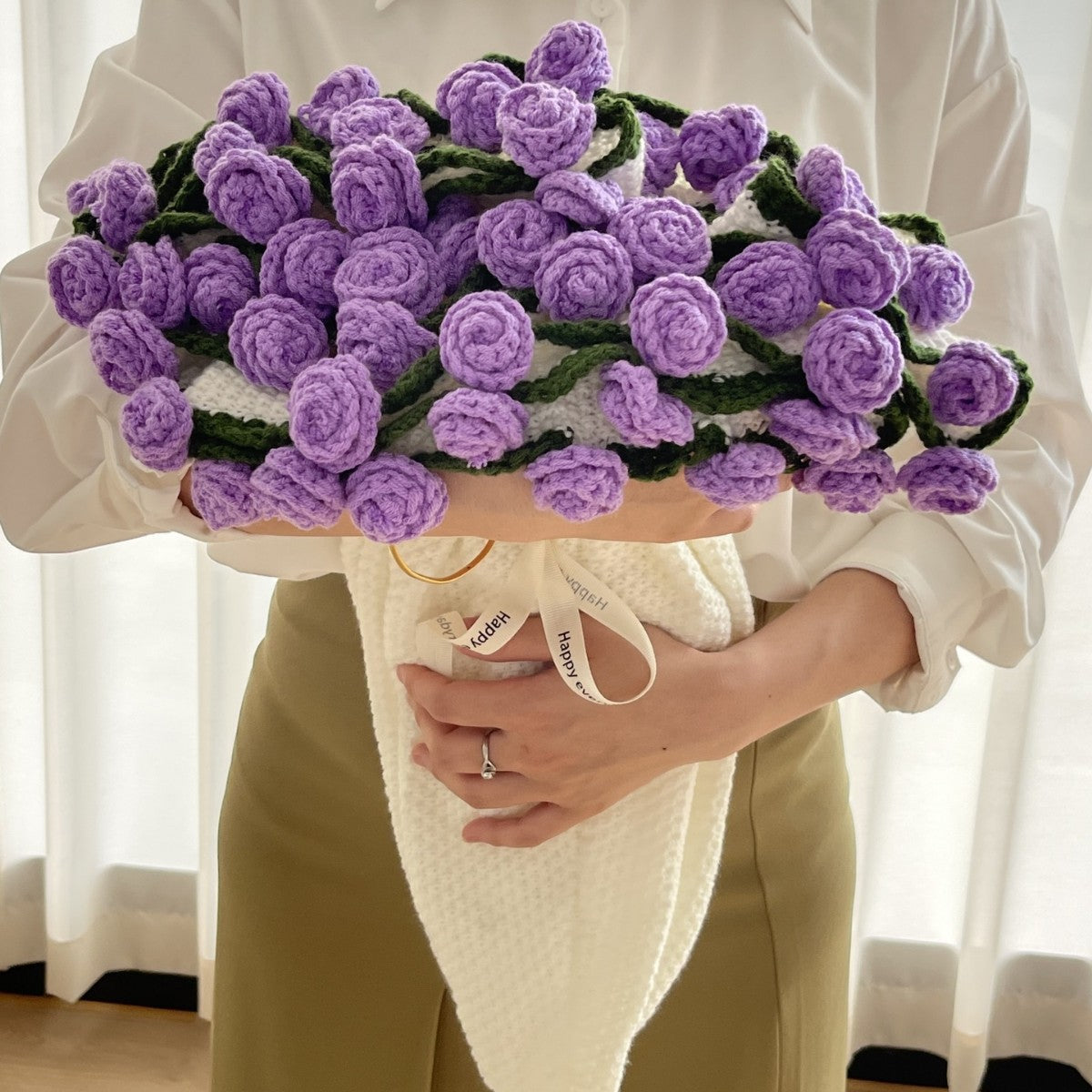 Rose Bouquet Blanket – Handwoven Floral Cozy Decor
