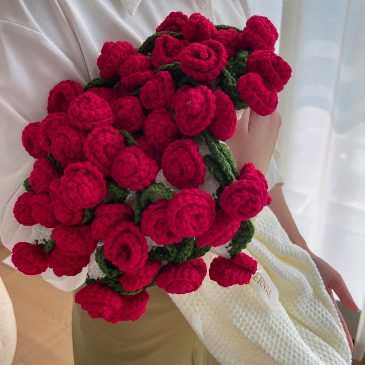 Rose Bouquet Blanket – Handwoven Floral Cozy Decor