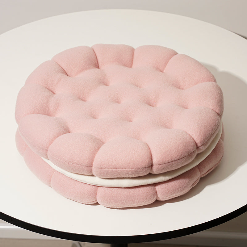 Biscuit-Shaped Cushion for Cozy, Playful Sofa Comfort
