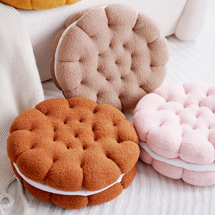 Biscuit-Shaped Cushion for Cozy, Playful Sofa Comfort