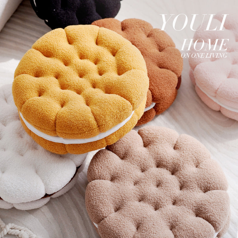 Biscuit-Shaped Cushion for Cozy, Playful Sofa Comfort