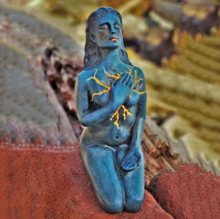 Self-Healing Goddess Sculpture for Meaningful Decor