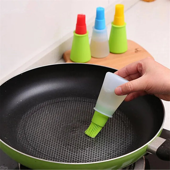 Silicone Oil Brush Dispenser for Baking and Frying Pans
